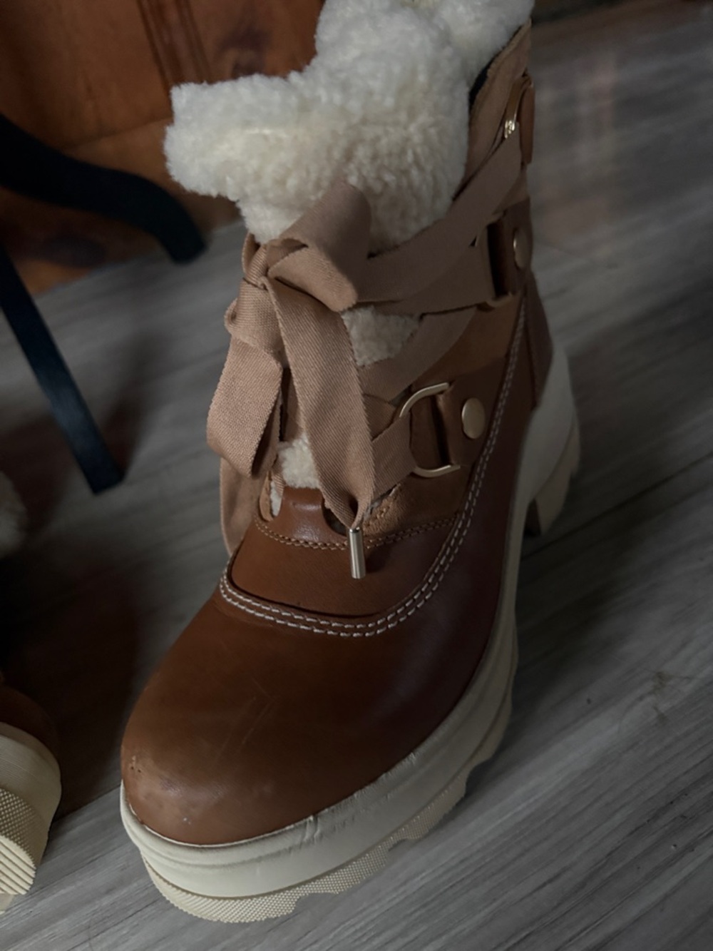 Sorel Brown Tan Platform Shearling-Trim Lace-Up Winter Boots - Picture 5 of 5